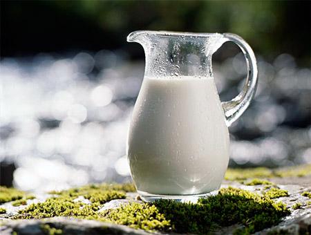 A tej terméktanács 101 forintos tej alapárat jelez előre