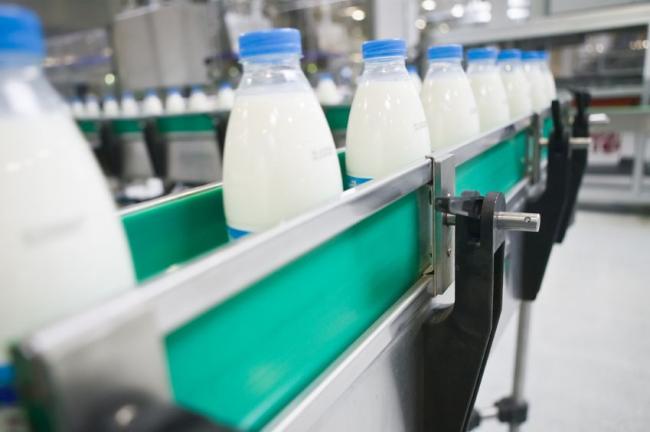 Tovább erősíti a kormány a tejágazat versenyképességét