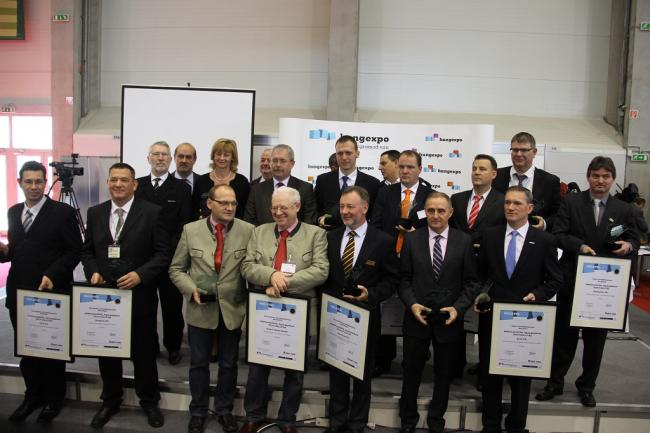A díjazottak Dr. Fazekas Sándor földművelésügyi miniszter társaságában