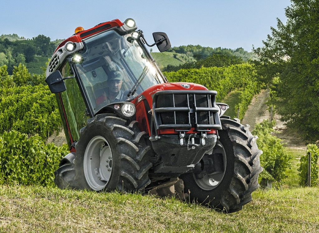 Agrolánc Kft. – Antonio Carraro Tony 9800 TR 87 LE traktor