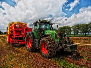 tractor-385681_960_720[1]