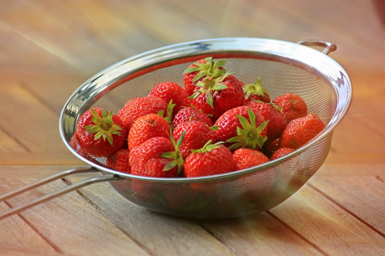 Strawberries 829271 1920