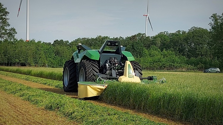 agrár digitalizáció precíziós traktor