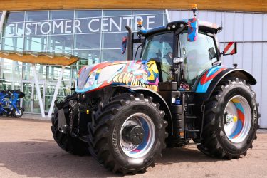 New Holland T7