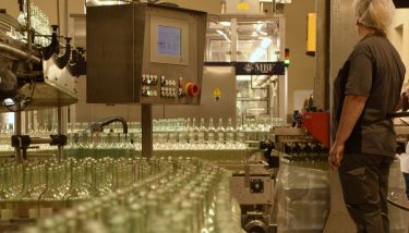 borászati dolgozó élelmiszeripari konzervipari létesítményben