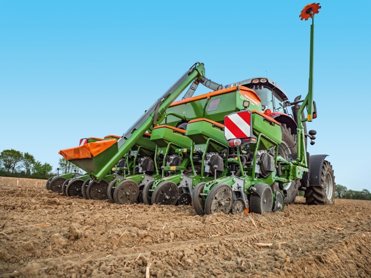 A Precea vetőkocsija nagy csoroszlyanyomás mellett is stabil mélységtartást biztosít.