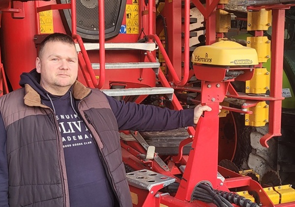 TopDown a Duna mellett: forgatás nélküli talajművelés Gerjenben