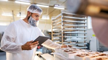 élelmiszerbiztonság gyártósor ellenőr higiénia