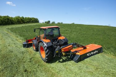 Kubota traktor és kasza