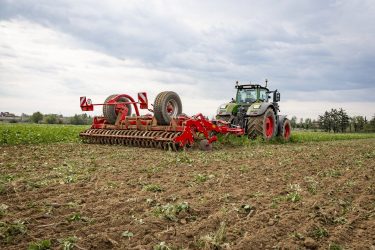 Tiger 4 AS: takarónövény őszi bedolgozása