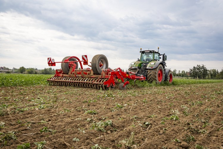 Intenzív és kevésbé intenzív talajművelés Horsch-sal