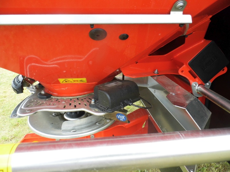 4. kép. Súbert és kiömlőnyílást automatikusan működtető mechanizmus