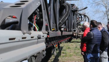 A permetezőgépek alapos átvizsgálása a hatékony növényvédelmet, költségcsökkentést is szolgálja (Illusztráció: Horizont Média/Kohout Zoltán)