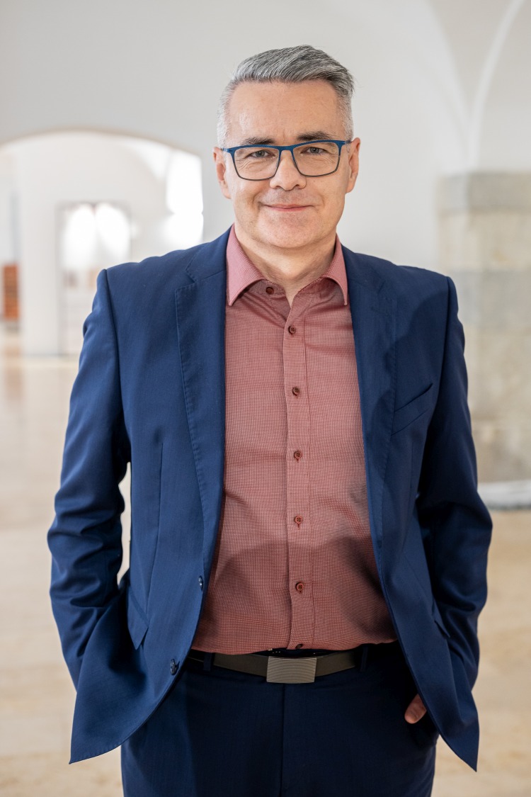 Dr. Tóth Tamás professzor