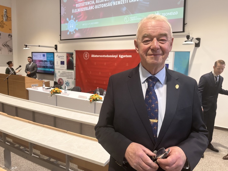 Prof. Dr. Sótonyi Péter szerint a precizitás ma már a biztonságos élelmiszer-termelés alapfeltétele.