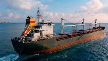 Gabonaszállító tanker nemzetközi vizeken