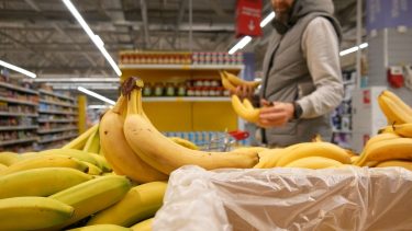 Banános pult egy zöldség-gyümölcs nagykereskedésben