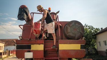Ha kombájnra még nincs is szükség, a tavaszi munkák miatt megnyugtató hírt közölt lapunkkal az ásványolaj-szövetség (Illusztráció: Shutterstock)