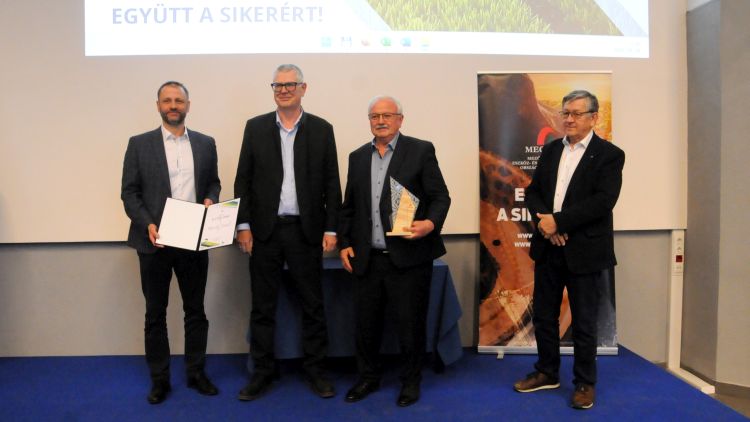 MEGFOSZ díjátadó: képünkön balról jobbra Göblös Gergely, Harsányi Zsolt, Kövesdi László és Szalai László