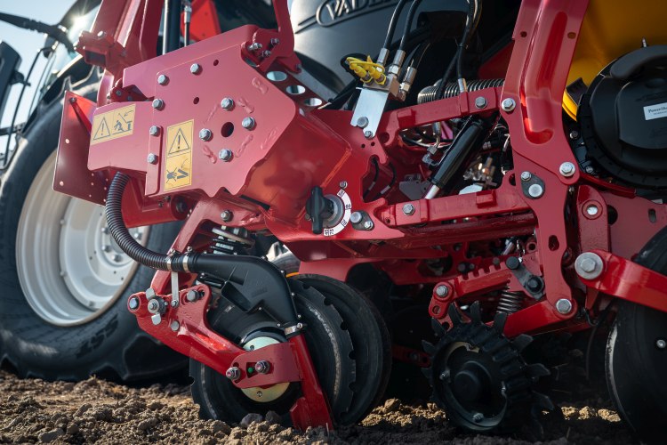 Väderstad Tempo T 6-7 – nagy sebességű, precíz vetésre tervezték