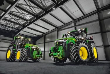 John Deere 8R traktorok