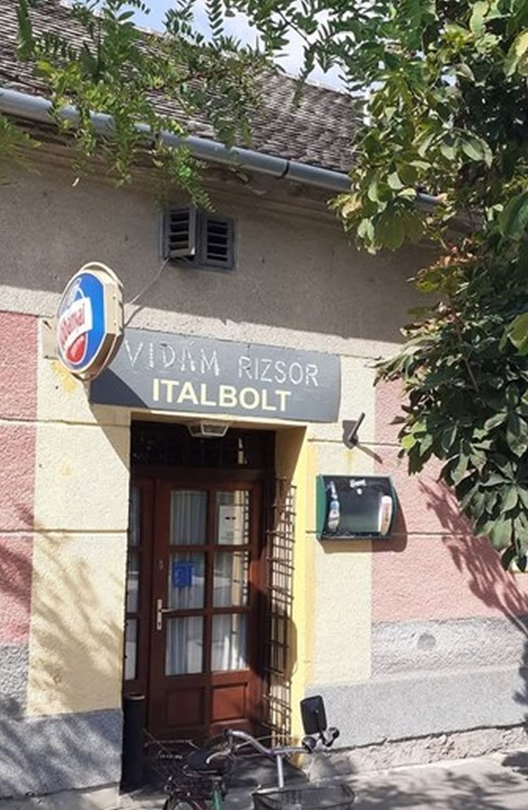 Vidám Rizsőr italbolt Paléban